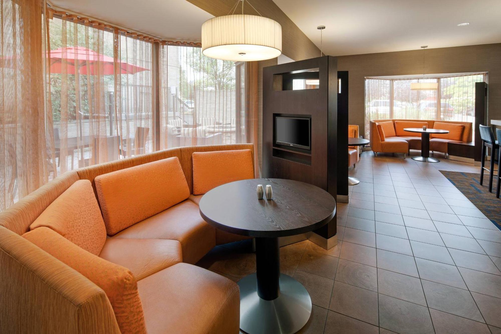 Courtyard Cleveland Beachwood Exteriér fotografie